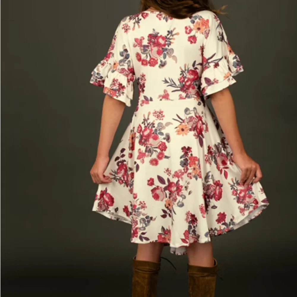 NWT Mia Joy by Joyfolie EMILIA DRESS IN CREAM FLORAL SIZE 7 - Picture 2 of 4